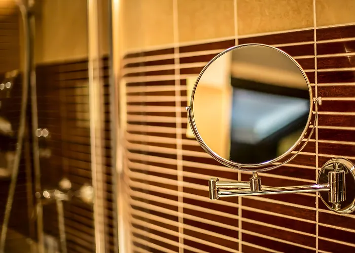 Charm - Formerly Boutique Отель 4*