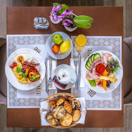 Charm - Formerly Boutique