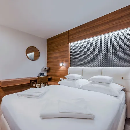 Hotel Charm - Formerly Boutique 4*