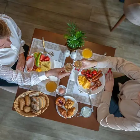 Hotel Charm - Formerly Boutique 4*