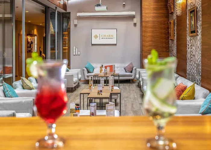 Charm - Formerly Boutique Отель