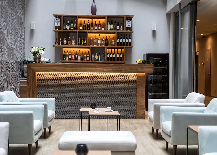 Отель Charm - Formerly Boutique