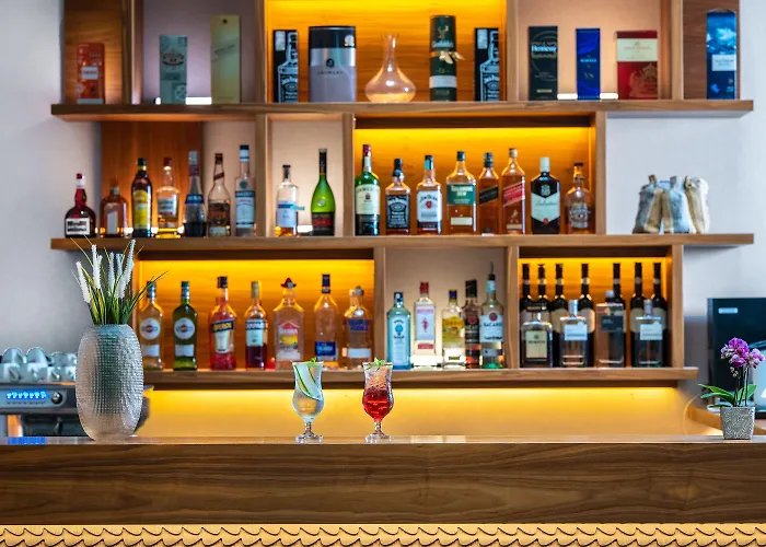 Charm - Formerly Boutique Отель