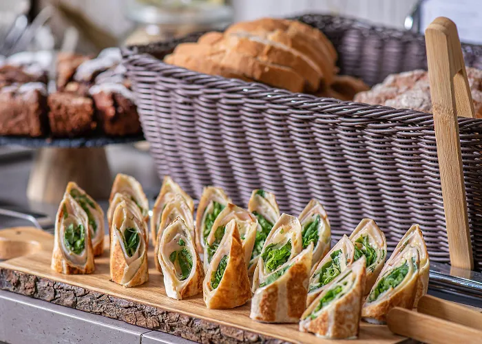 Отель Charm - Formerly Boutique