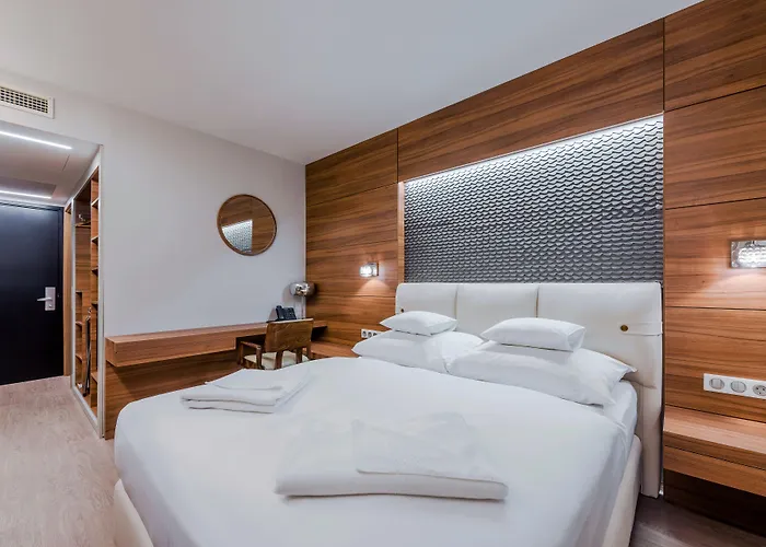 Hotel Charm - Formerly Boutique 4*