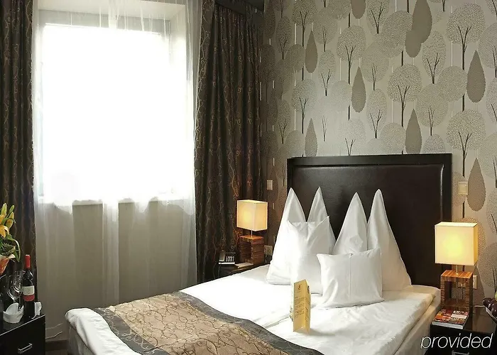 Отель Charm - Formerly Boutique 4*