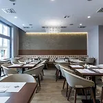 Отель Charm - Formerly Boutique